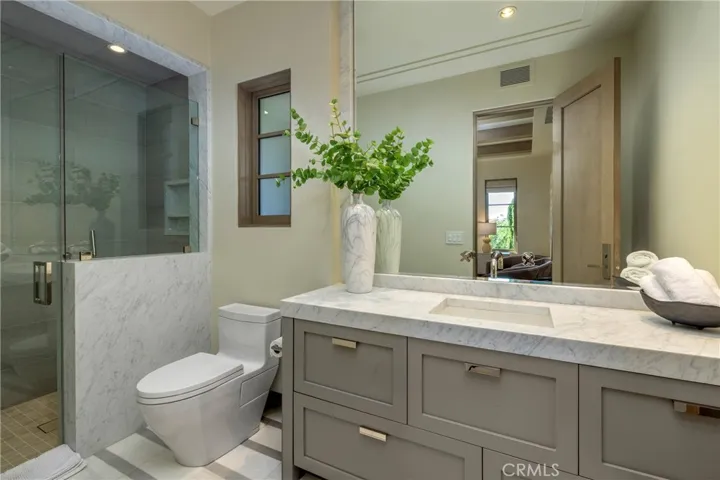 Ensuite to Bedroom #4
