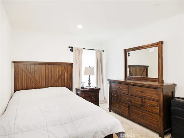 2113 E Donatello Street, Lancaster, California 93535