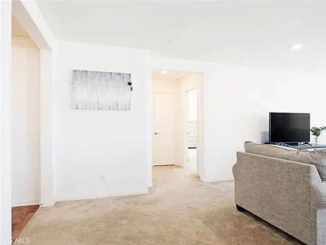 2113 E Donatello Street, Lancaster, California 93535