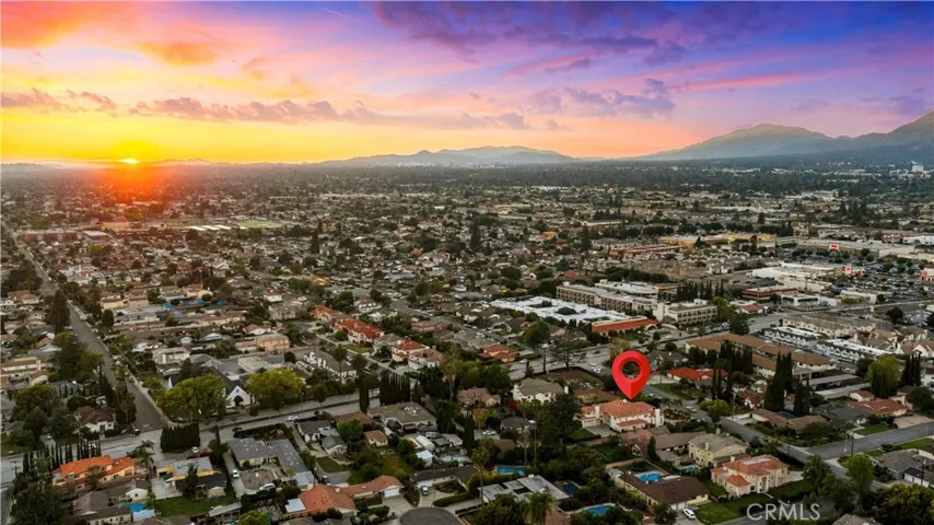 Prime Arcadia location offering exceptional convenience just minutes from shopping, dining, and entertainment at Westfield Santa Anita. Close to top-rated schools within the Arcadia Unified School District.