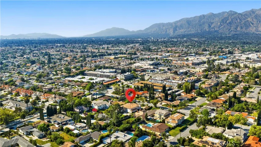 Prime Arcadia location offering exceptional convenience just minutes from shopping, dining, and entertainment at Westfield Santa Anita. Close to top-rated schools within the Arcadia Unified School District.