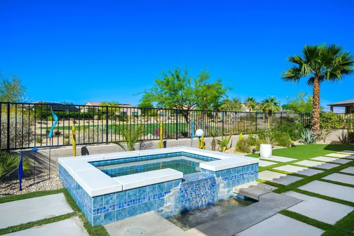 32-web-or-mls-PHCabernet_OPMG_0326_032