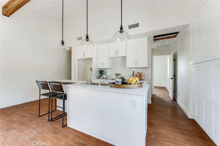 117 N Vista Bonita Avenue A, Glendora, California 91741