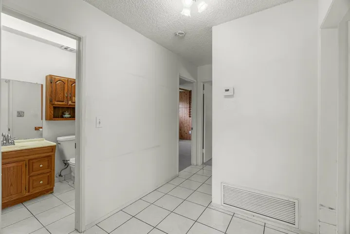 13540 Reis, Whittier, California 90605