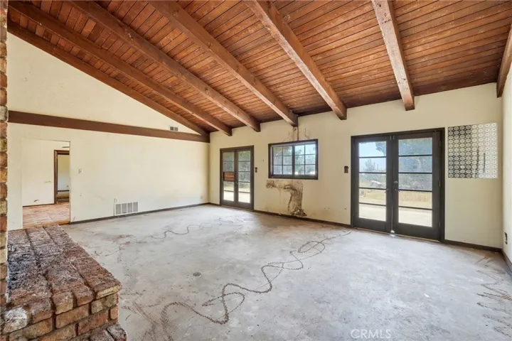11560 Darling Road, Agua Dulce, California 91390