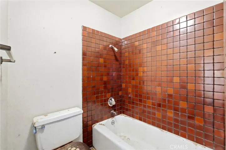 11560 Darling Road, Agua Dulce, California 91390