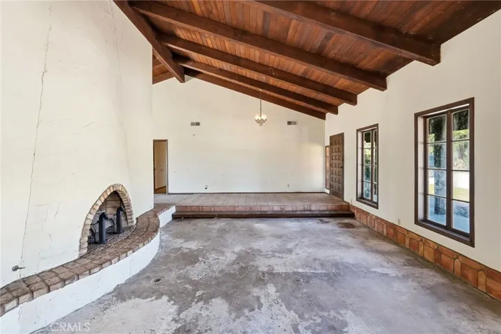 11560 Darling Road, Agua Dulce, California 91390