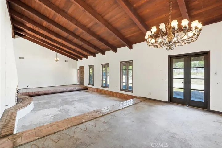 11560 Darling Road, Agua Dulce, California 91390