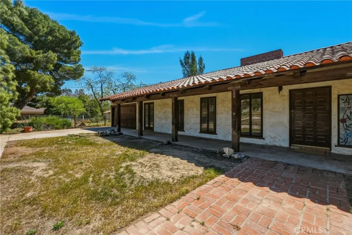 11560 Darling Road, Agua Dulce, California 91390