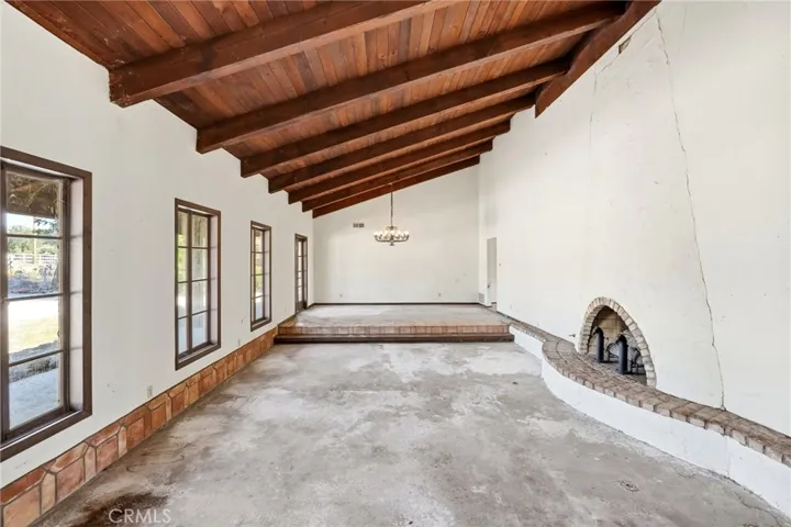 11560 Darling Road, Agua Dulce, California 91390