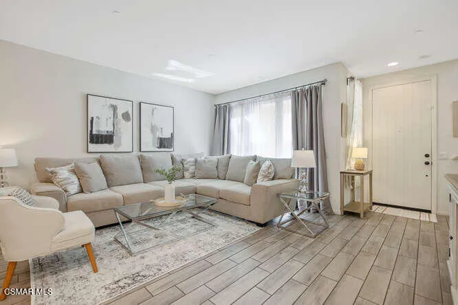 2464 Blossom Ridge Ct Simi-small-015-036