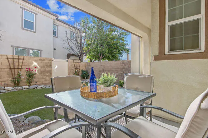 2464 Blossom Ridge Ct Simi-small-009-043