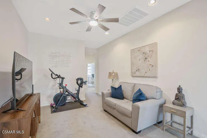 B1A1342-015-001-666x445