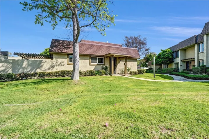8616 Cornwall Circle, La Palma, California 90623