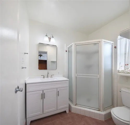 2nd bathroom