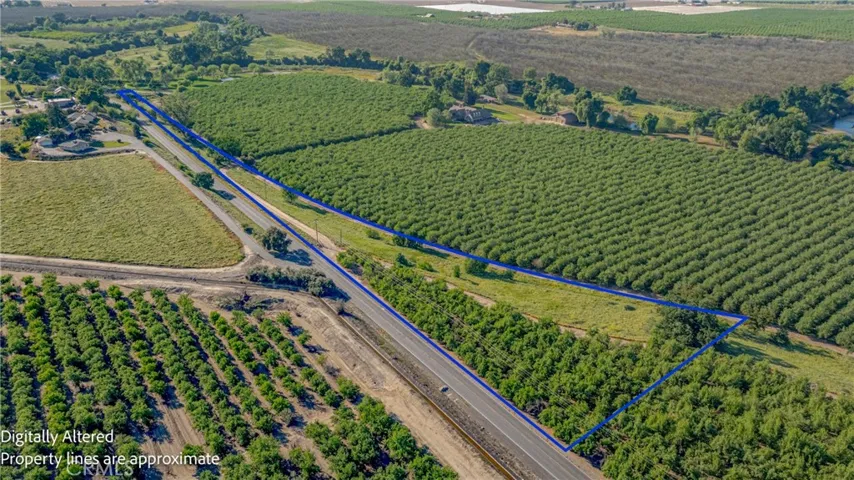 Aerial view of 4.4 acres