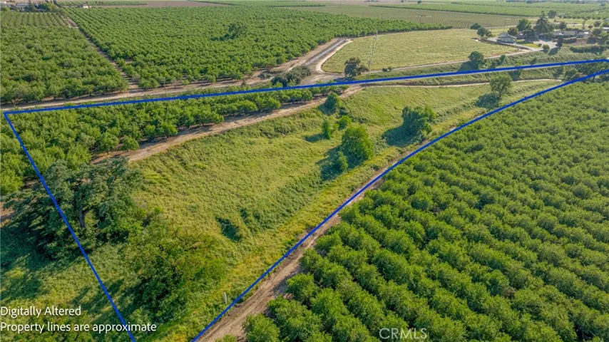  Aerial view of 4.4 acres