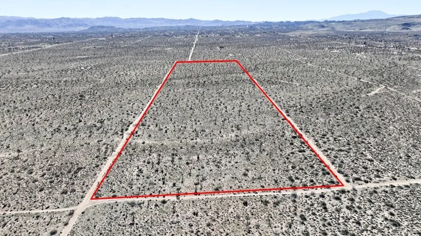 40 Ac La Brisa Drive, Yucca Valley, California 92284