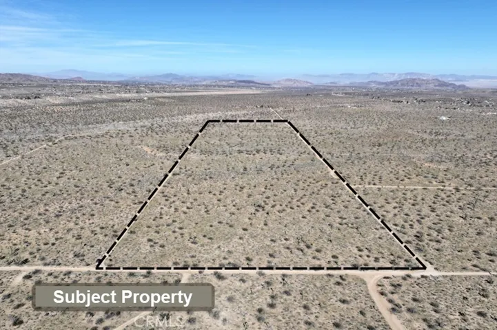 40 Ac La Brisa Drive, Yucca Valley, California 92284