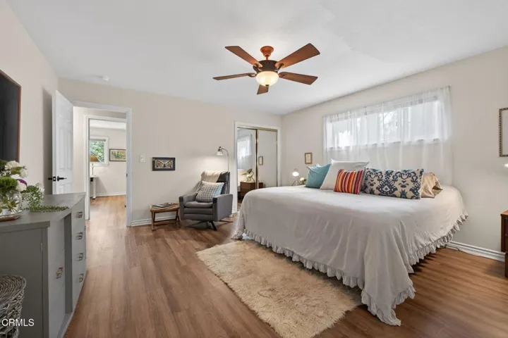 27-web-or-mls-Upmarketmedia_525Ven-085