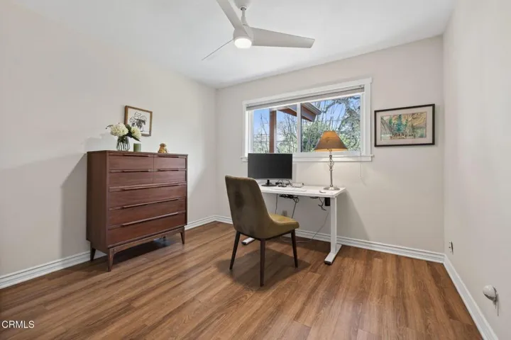 39-web-or-mls-Upmarketmedia_525Ven-123