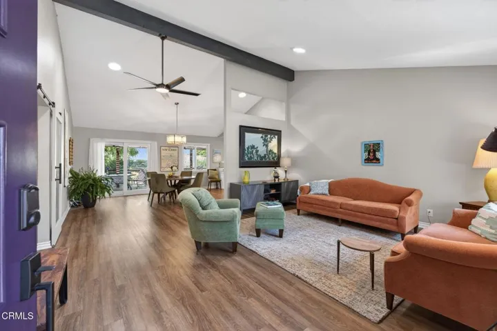 10-web-or-mls-Upmarketmedia_525Ven-028