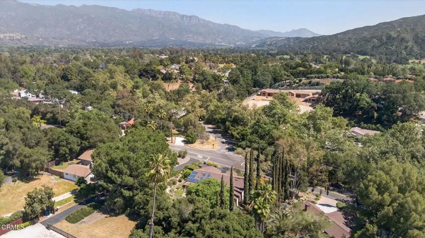 65-web-or-mls-Upmarketmedia_525Ven-aer-0