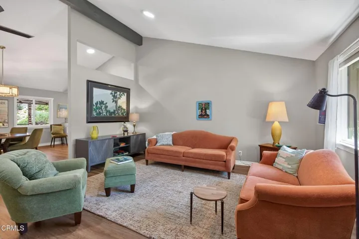 13-web-or-mls-Upmarketmedia_525Ven-044