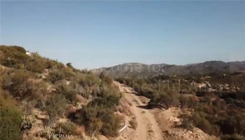 Driveway up to flat, buildable area