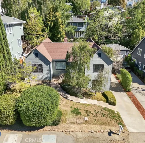 938 Leo, Oakland, California 94611