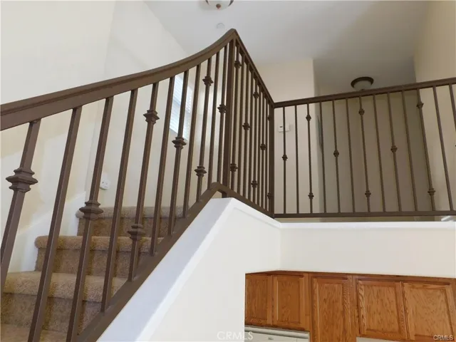 Primary: Huge Vaulted Ceiling