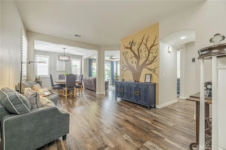 27613 Elkwood, Castaic, California 91384