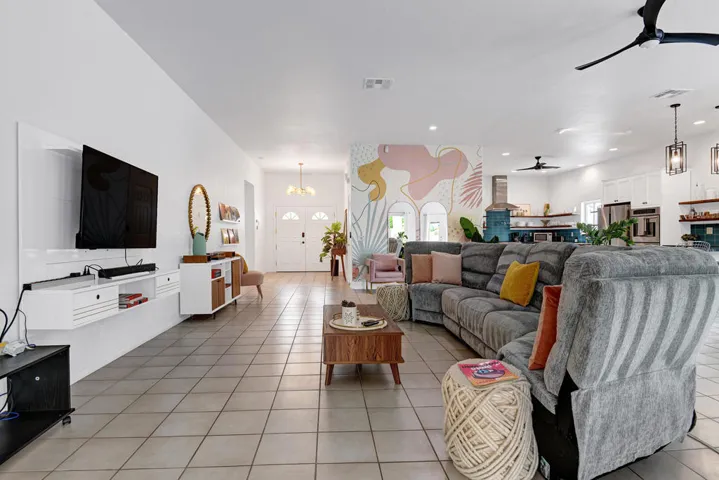 LIVING SPACE REVERSE.jpg mls