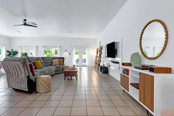 LIVING SPACE.jpg mls