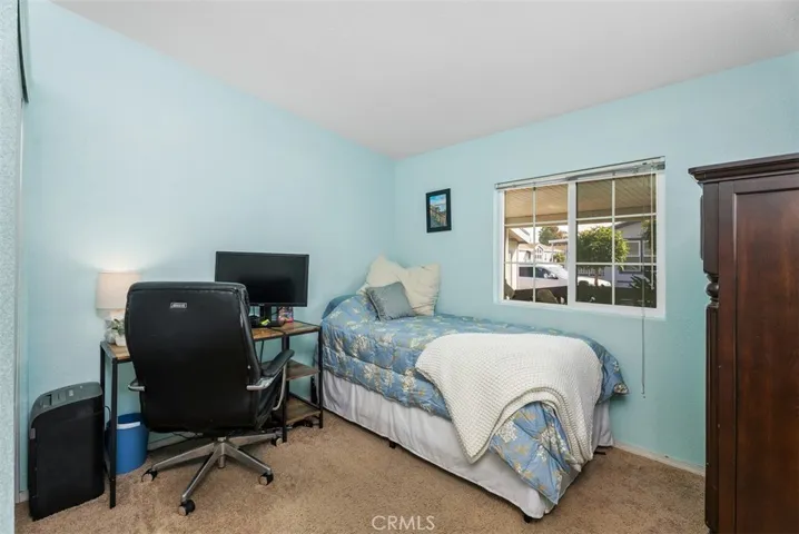 Bedroom 2 \ office or guest