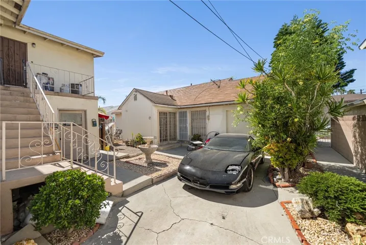 2038 San Anseline, Long Beach, California 90815
