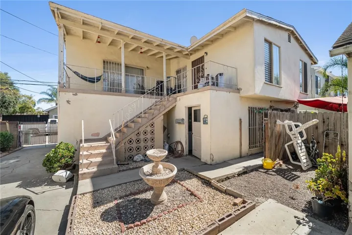 2038 San Anseline, Long Beach, California 90815