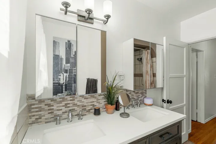 4813 Pacific, Long Beach, California 90805