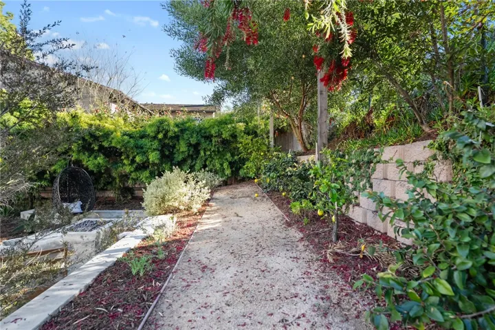 971 San Lorenzo Court, Solana Beach, California 92075