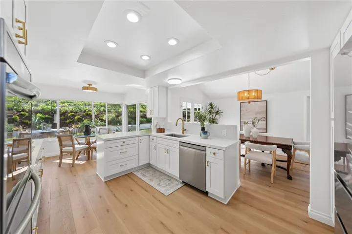 971 San Lorenzo Court, Solana Beach, California 92075