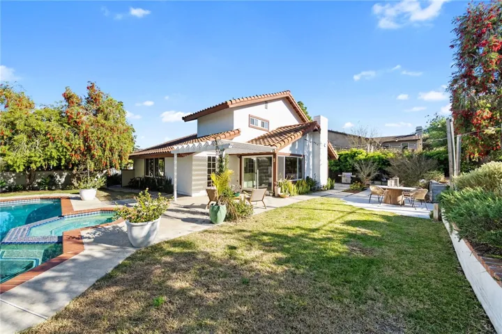 971 San Lorenzo Court, Solana Beach, California 92075