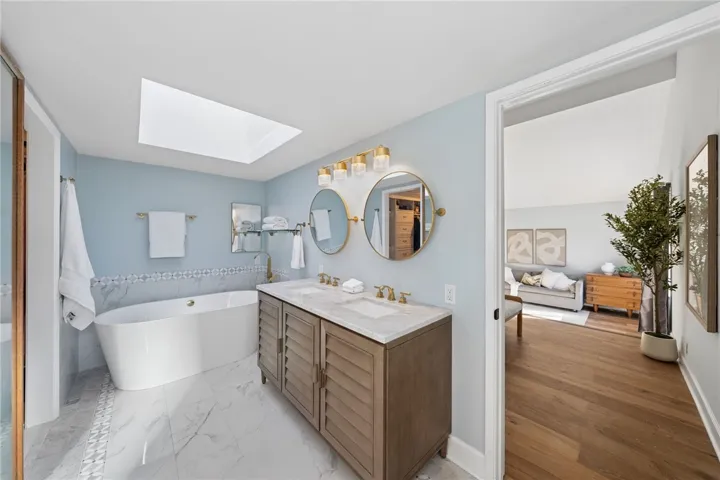 971 San Lorenzo Court, Solana Beach, California 92075