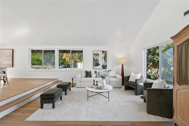971 San Lorenzo Court, Solana Beach, California 92075