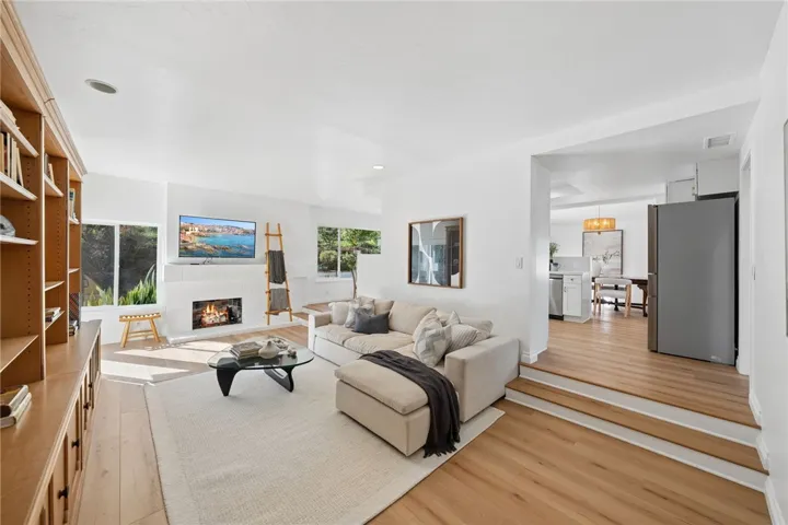 971 San Lorenzo Court, Solana Beach, California 92075
