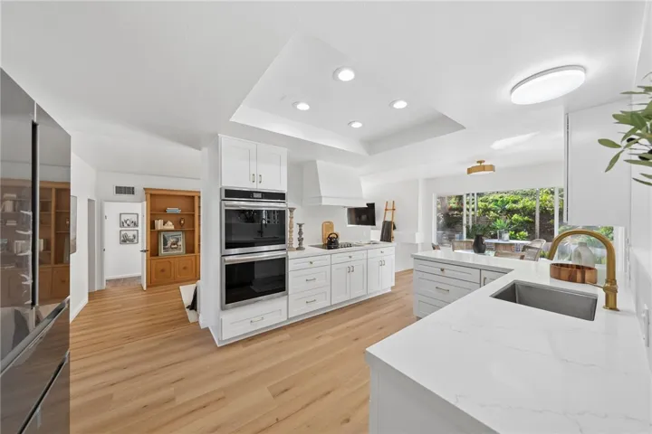 971 San Lorenzo Court, Solana Beach, California 92075