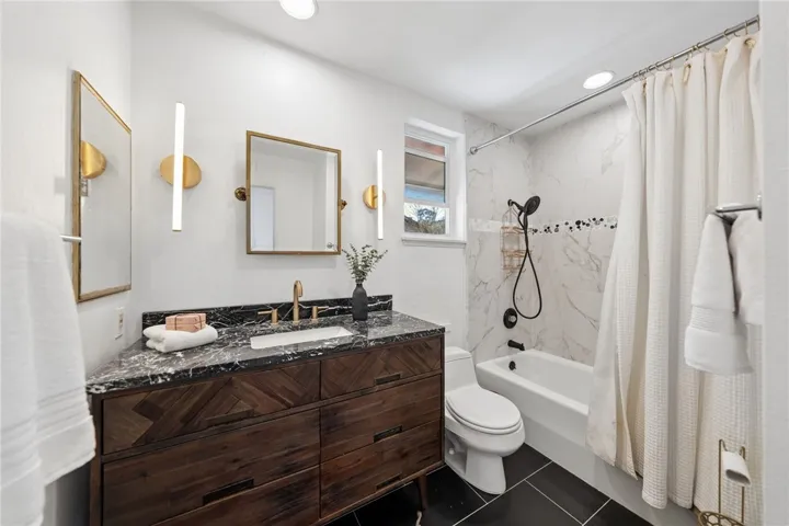 971 San Lorenzo Court, Solana Beach, California 92075