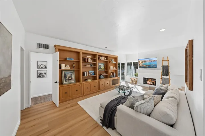971 San Lorenzo Court, Solana Beach, California 92075