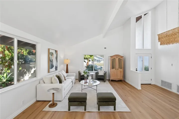971 San Lorenzo Court, Solana Beach, California 92075