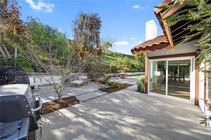 971 San Lorenzo Court, Solana Beach, California 92075