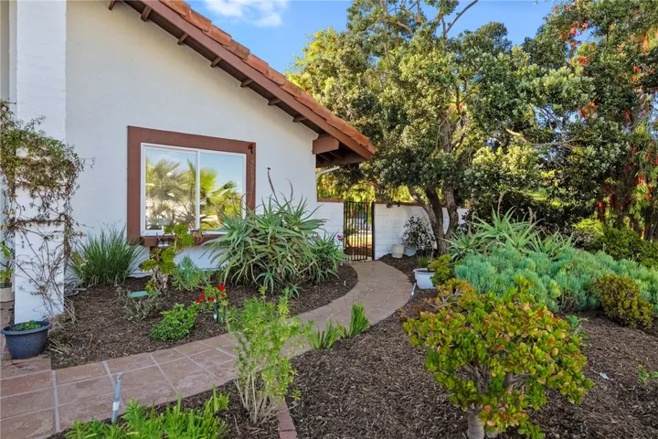 971 San Lorenzo Court, Solana Beach, California 92075